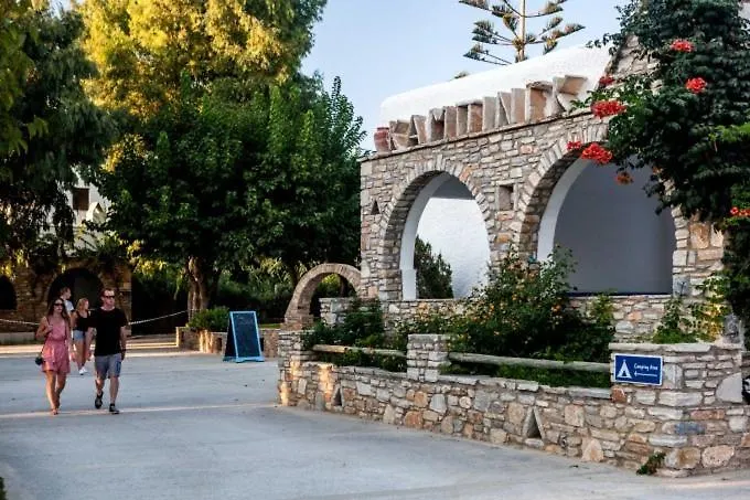 Campo de lujo Maragas Naxos